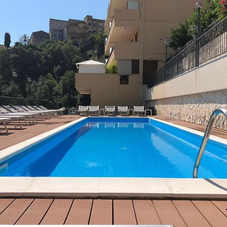 Casa Vacanza "Ilenia" - Taormina Buitenkant foto